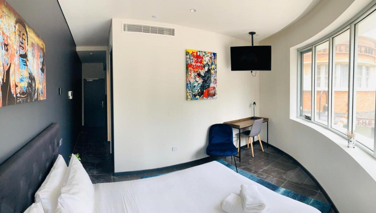 Liv Central 3* Sydney